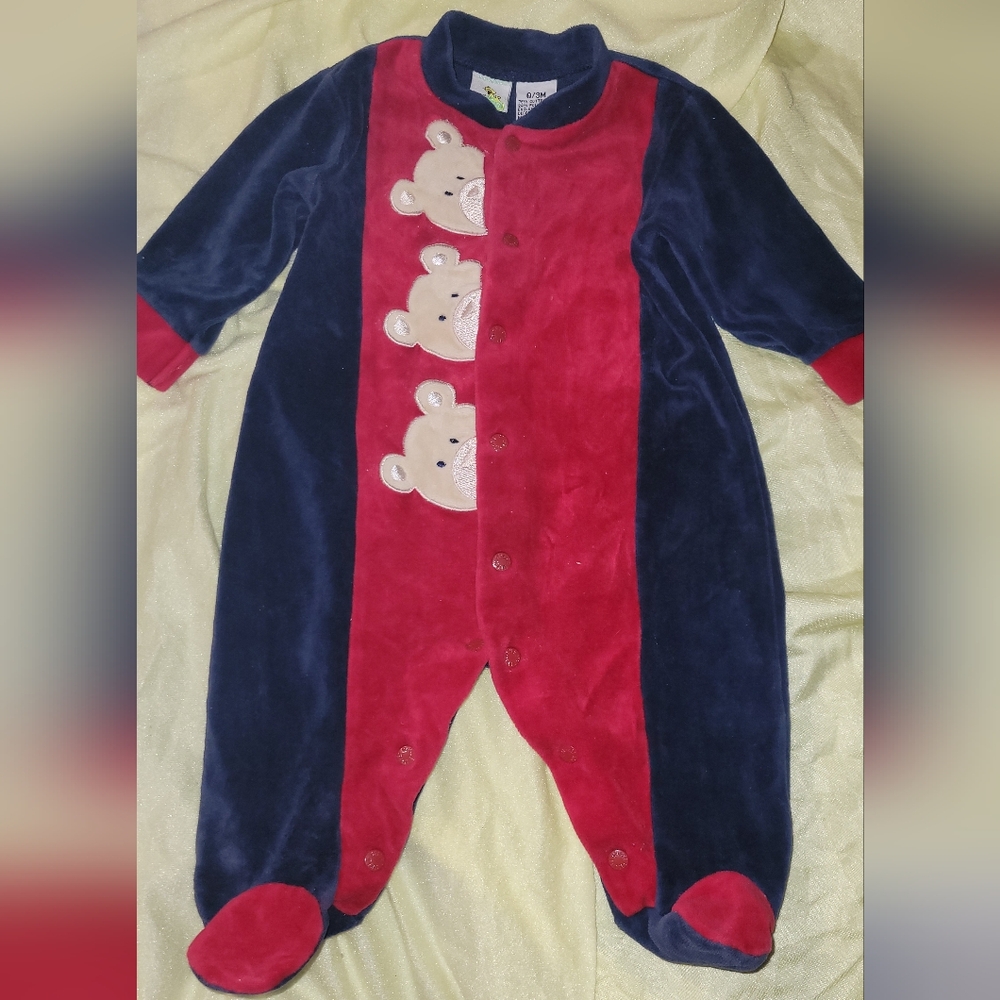 Sesame Street Infant Sleeper Size 0-3months